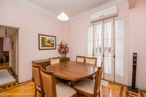 Image 11 - 219000