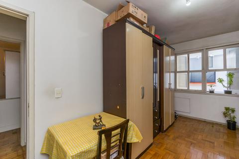 Image 10 - 219300