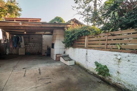 Image 33 - 219418