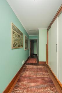 Image 51 - 219550