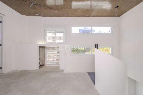 Image 12 - 219793
