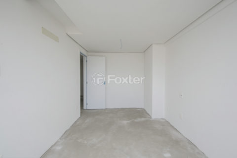 Image 19 - 219798