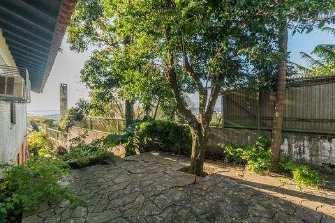 Image 69 - 220185