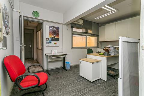 Image 4 - 220514