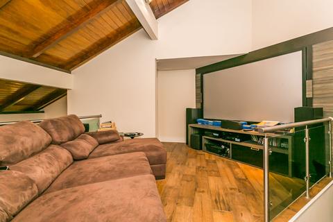 Image 37 - 220635