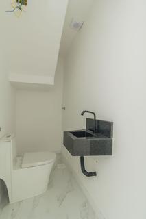 Image 3 - 220835