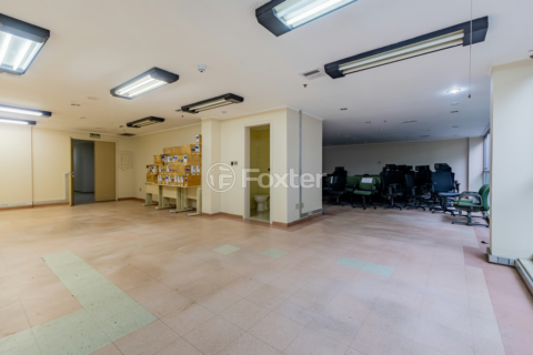 Image 102 - 221523