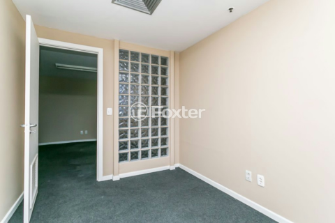 Image 47 - 221599