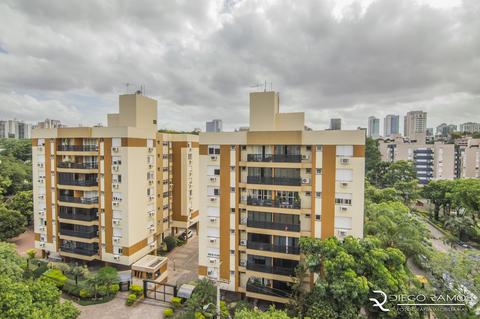 Image 10 - 2216