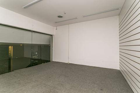 Image 7 - 221697