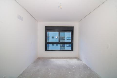 Image 33 - 221931