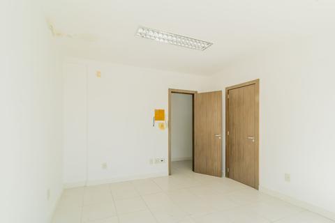 Image 10 - 222402