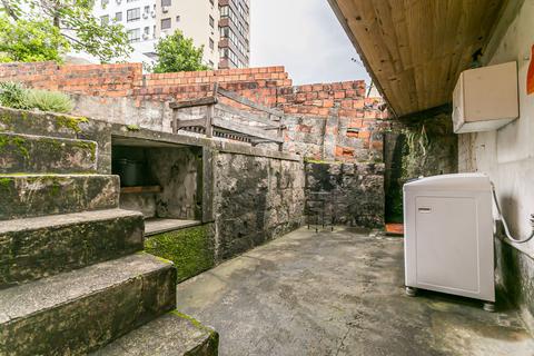Image 6 - 222605