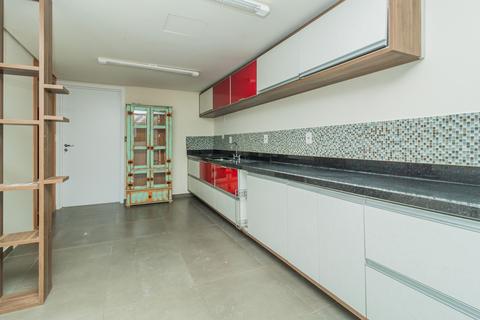 Image 32 - 222898