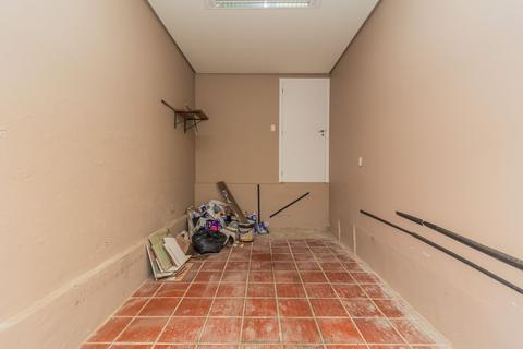 Image 36 - 222898