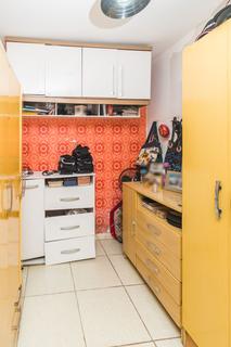 Image 22 - 222999