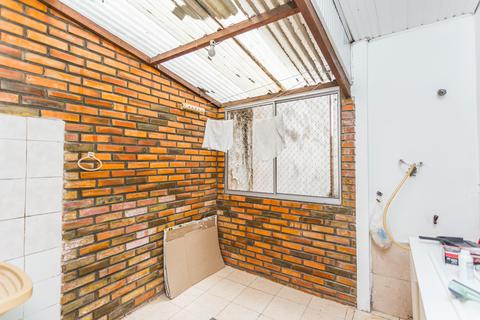 Image 37 - 223210