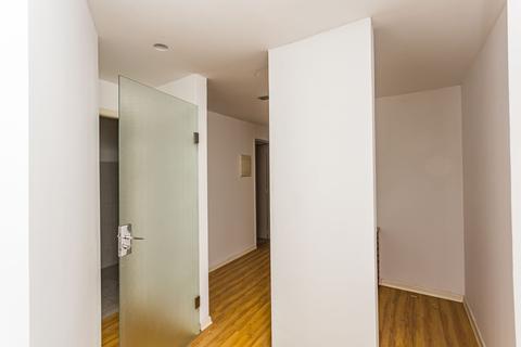 Image 21 - 224836