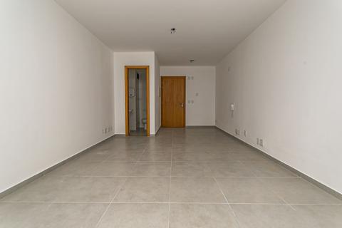 Image 4 - 225251