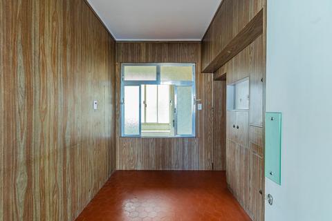 Image 20 - 225389