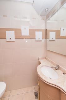 Image 4 - 225778