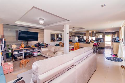 Image 7 - 225799