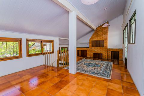 Image 18 - 225818