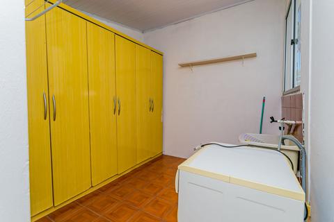 Image 30 - 225818