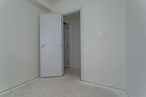 Image 11 - 226252