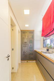 Image 39 - 226817
