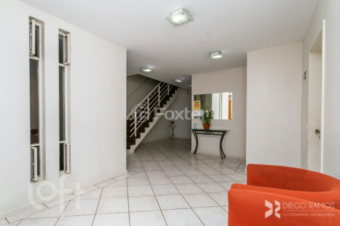 Image 32 - 227200