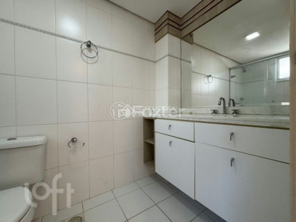 Image 10 - 227384