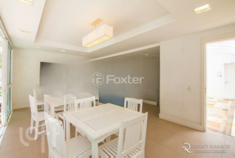 Image 39 - 228025