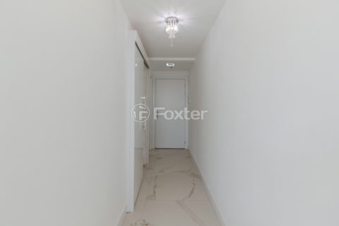 Image 22 - 228529