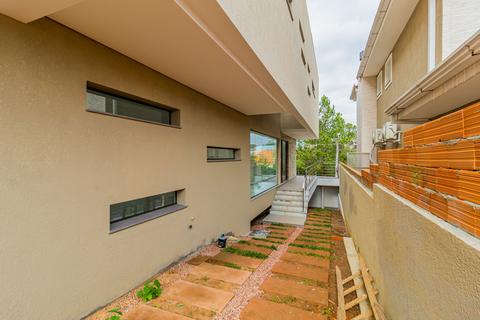 Image 36 - 228568