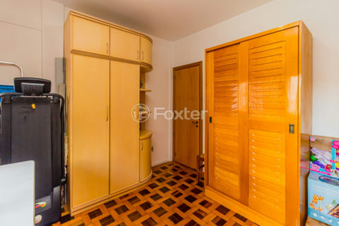 Image 17 - 228571
