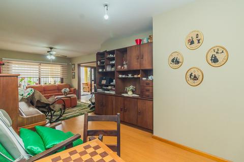 Image 33 - 228843