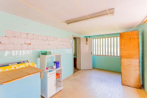 Image 31 - 228866