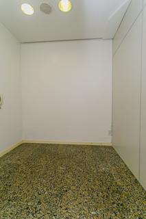 Image 5 - 228871