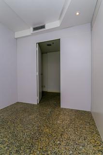 Image 11 - 228871