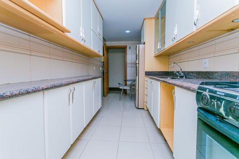 Image 24 - 228985