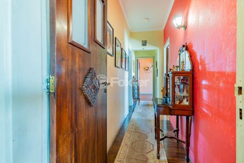 Image 17 - 228986