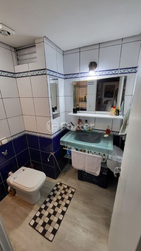 Image 21 - 229382