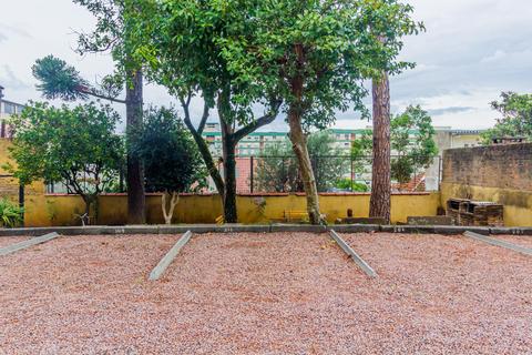 Image 33 - 229783