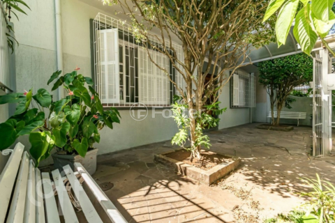 Image 20 - 230005