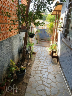 Image 18 - 232012