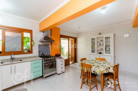 Image 34 - 232137