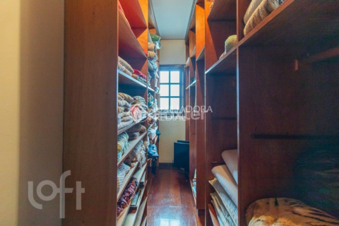 Image 35 - 233159
