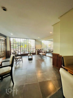 Image 33 - 233208