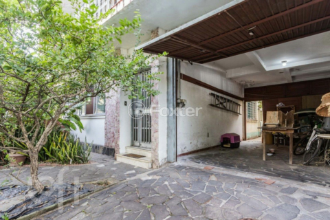 Image 44 - 233995